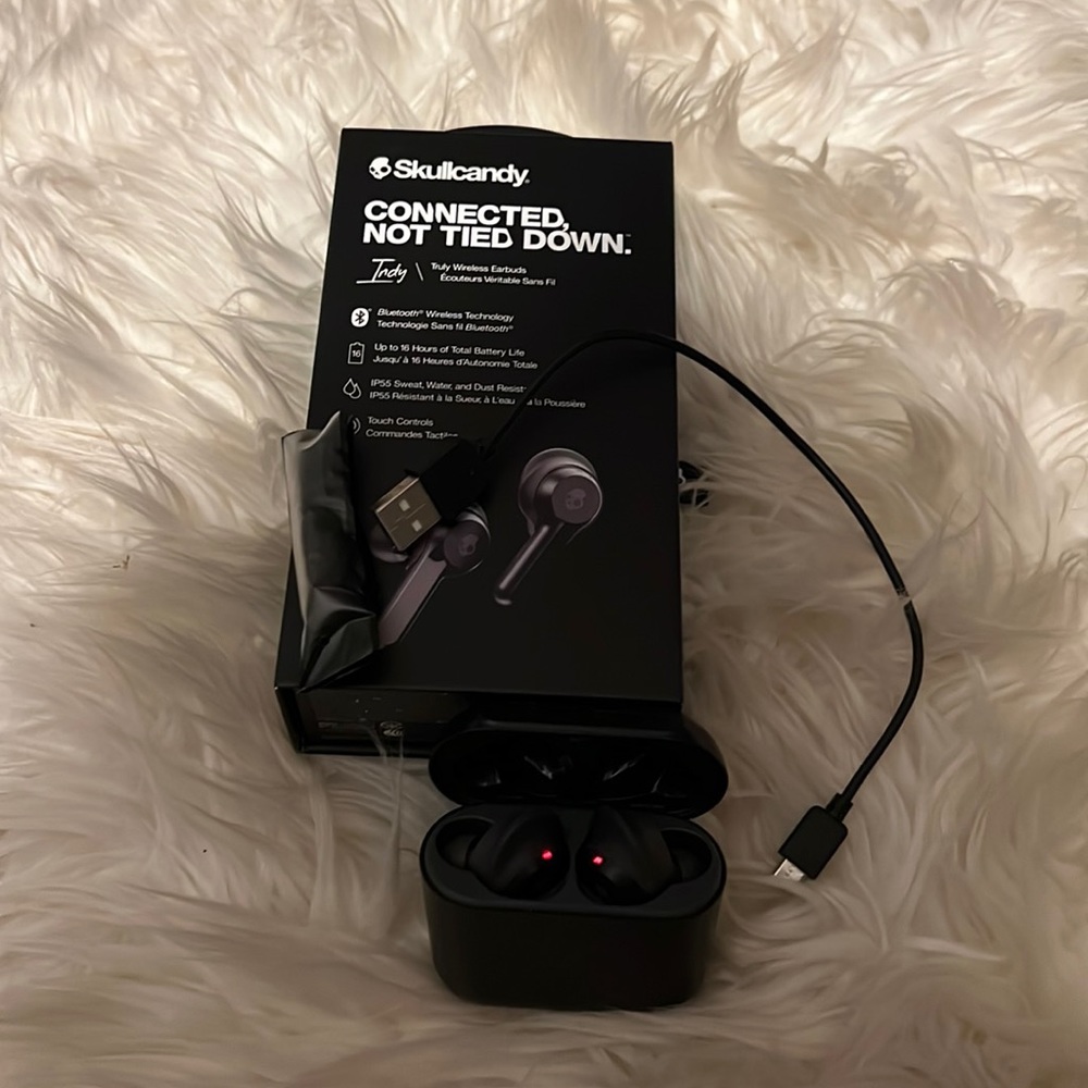 Wireless earbuds